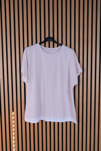 Carica l'immagine nel visualizzatore di Gallery, T shirt Curvy Giada
