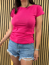Carica l&#39;immagine nel visualizzatore di Gallery, T Shirt Altamira
