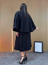 Carica l&#39;immagine nel visualizzatore di Gallery, Mantella Lucrezia
