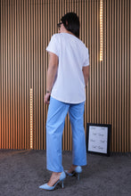 Carica l'immagine nel visualizzatore di Gallery, T Shirt Over Tobi
