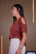Carica l'immagine nel visualizzatore di Gallery, T Shirt Sabrina
