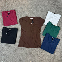 Carica l&#39;immagine nel visualizzatore di Gallery, T shirt Altamira  V
