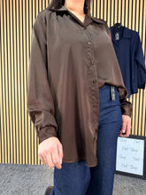 Carica l'immagine nel visualizzatore di Gallery, Camicia Curvy Anna
