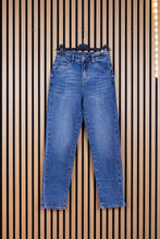 Carica l'immagine nel visualizzatore di Gallery, Jeans Anita

