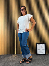 Carica l&#39;immagine nel visualizzatore di Gallery, T Shirt Delia
