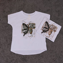 Carica l'immagine nel visualizzatore di Gallery, T Shirt Over Farfalla
