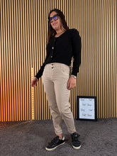 Carica l'immagine nel visualizzatore di Gallery, Jeans Caramella
