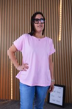 Carica l'immagine nel visualizzatore di Gallery, T Shirt Curvy Basica
