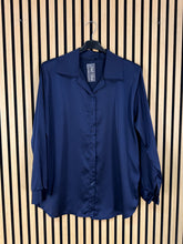 Carica l'immagine nel visualizzatore di Gallery, Camicia Curvy Anna
